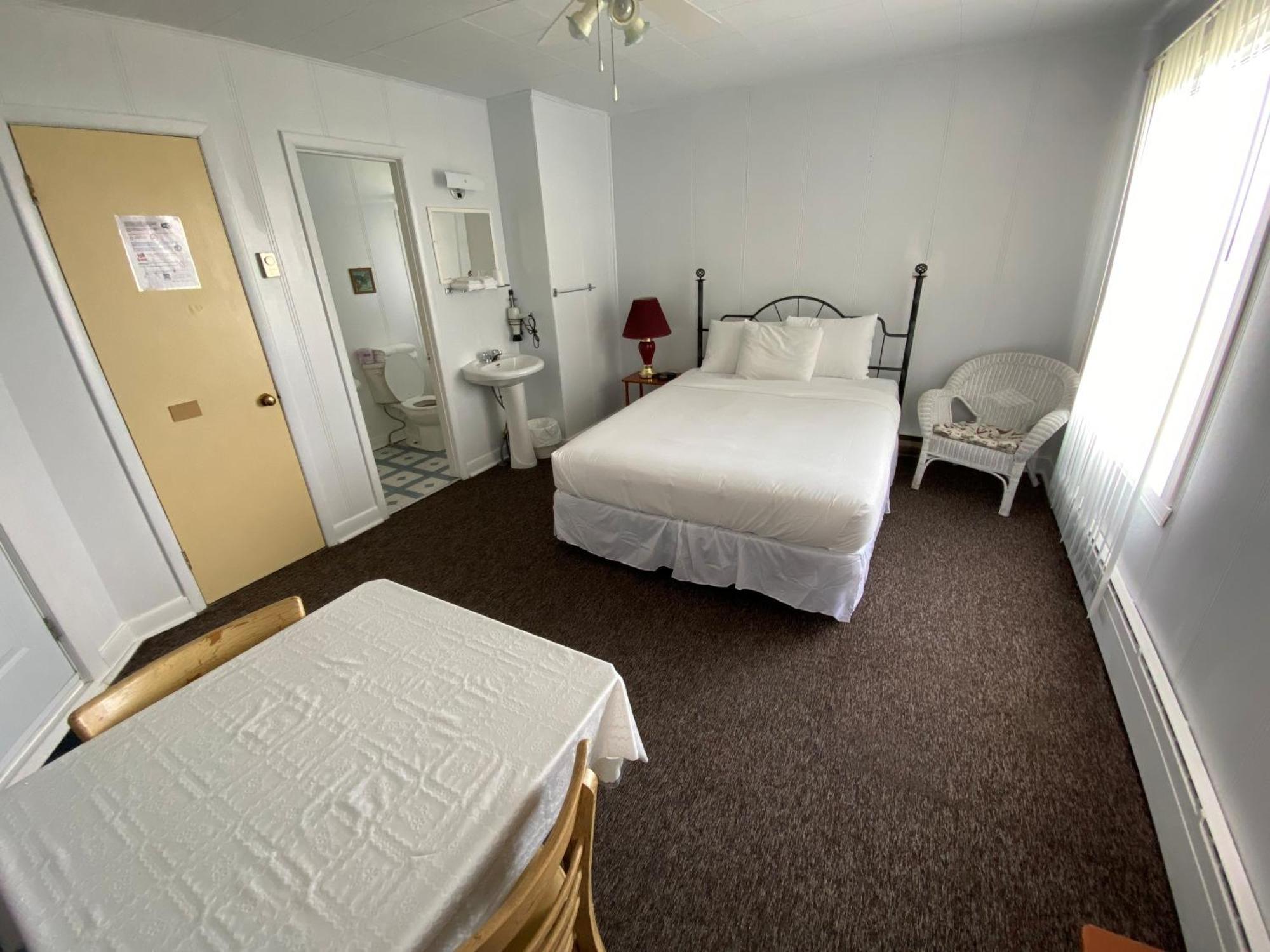 Restaurant-Motel L'Etoile Du Nord Pointe a la Fregate Eksteriør bilde
